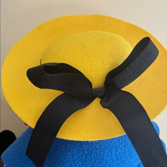 Madeline - 18” Doll & Ravensburger Puzzle - Picture 5 of 14